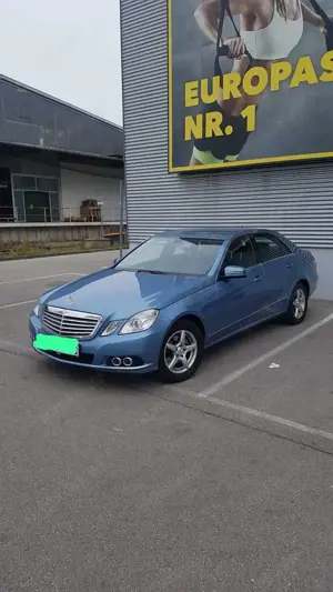 Mercedes-Benz E 200 E 200 CGI BlueEfficiency (212.048)