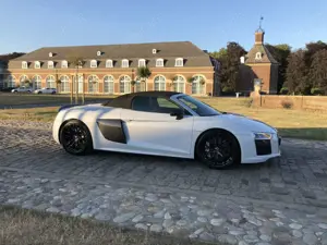 Audi R8 Spyder V10 plus 5.2 FSI quattro S tronic