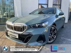 BMW i5 eDrive40 M Sport || AHK Pano Autobahnass