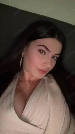 Biete Private Bilder & Videos Sextings und Wunschvideos an