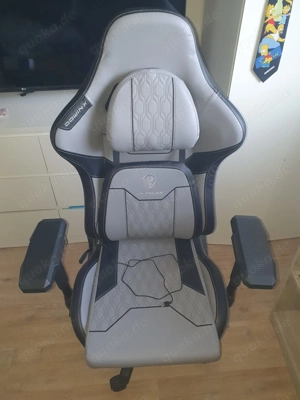 Gaming Stuhl mit Lordosestütze wegen Fehlkauf zu verkaufen  Bild 4