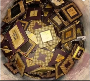 Verkauf von Intel-CPU-Keramikschrott zur Goldgewinnung