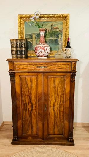 Antikes Vertiko   Gründerzeit um 1880   Nussbaum & gespiegelte Fladerung