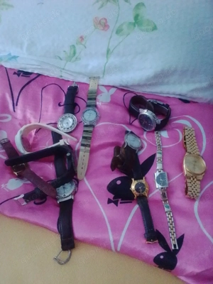 verkaufe schöne uhren wer wiell sie alle kaufen eine Damen cuui uhr und das andre sind Herrn uhr 