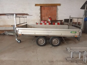 Zu vermieten, Anhänger, offener Kasten, Nutzlast 1130 KG, mit Langholzgestell