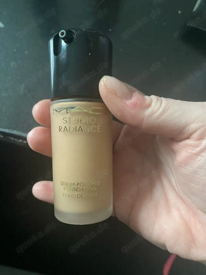 mac studio radiance foundation