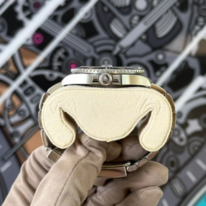 Rolex Submariner Date 126610LN Bild 3