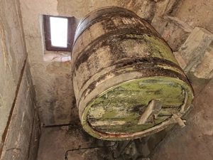Alte Holzmostfässer günstig abzugeben