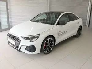 Audi S3 4x4 2.0 TFSI S tronic el. Sitze Stylepaket Navi Bild 2