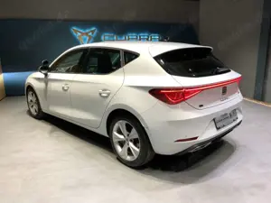 SEAT Leon FR 2.0TDI 6-Gang +Fahrschulwagen +LED+ACC Bild 5