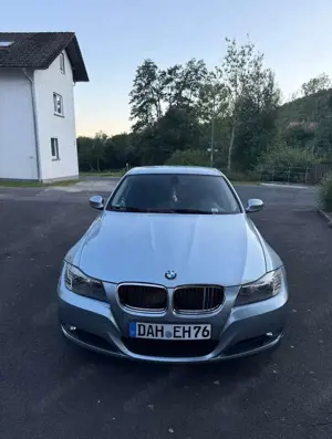BMW 318 Gepflegter BMW 318i (2011) - 143 PS