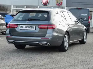Mercedes-Benz E 200 T-Modell Niveau Navi LED El. Heckklappe Mehrzonenk Bild 2