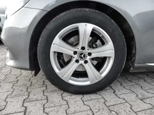 Mercedes-Benz E 200 T-Modell Niveau Navi LED El. Heckklappe Mehrzonenk Bild 3