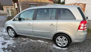 Opel Zafira 1.8  AUTOMATIK  1 Hand Scheckheft Bild 3