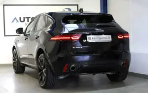 Jaguar E-Pace E-PACE D240 R-Dynamic SE AWD*BLACK*PANO*MEMO*HUP