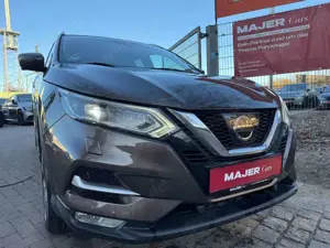 Nissan Qashqai Qashqa 1.6i N-Connecta*PANO*LED*TEMPO*360*PDC