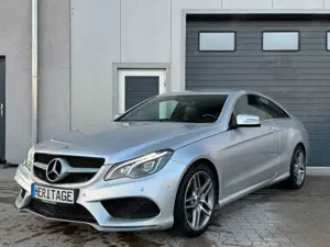 Mercedes-Benz E 200 Coupe AMG-Paket/Automatik/LEDER/Kamera/SHZ