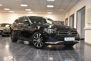 Mercedes-Benz E 300 de Avantgarde Autom Navi LED Kamera Temp