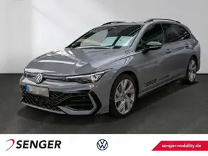 Volkswagen Golf VIII Variant 2.0 TSI 4M R-Line DSG PANO DCC