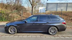 BMW 530 5er Touring Hybrid 530e xDrive M Sport AHK HUD Laser AIR