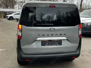 Ford Tourneo Courier Titanium, WinterP, 5JG, GJR Bild 5