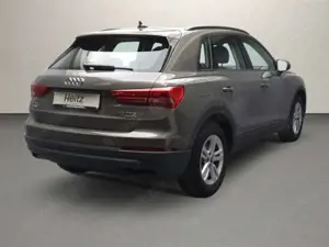 Audi Q3 40 TFSI quattro S tronic AHK Navi LED ACC Bild 2