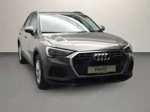 Audi Q3 40 TFSI quattro S tronic AHK Navi LED ACC Bild 3