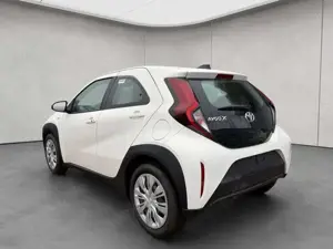 Toyota Aygo X X Business Edition mit Komfort Paket Bild 3