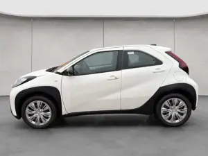 Toyota Aygo X X Business Edition mit Komfort Paket Bild 2