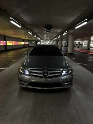 Mercedes-Benz C 220 CDI DPF Coupe BlueEFFICIENCY 7G-TRONIC Edition 1