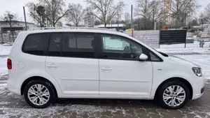 Volkswagen Touran 1.6 TDI DPF Comfortline Bild 4