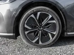 Mazda 6 EV 245PS Long Range 1AT RWD Takumi NAVI HUD SONY Bild 3
