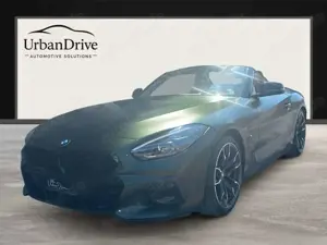 BMW Z4 Z4 M40i Pure Impulse*Frozen Deep Green metallic*
