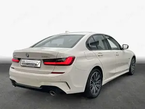 BMW 330 e xDrive Aut. M Sport Bild 2