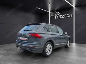 Volkswagen Tiguan TSI Life LED AHK Navi Pano ACC Park-Assist SH 18" Bild 5