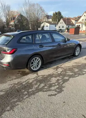 BMW 318 318 d Advantage Bild 4