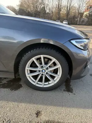 BMW 318 318 d Advantage Bild 5