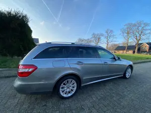 Mercedes-Benz E 250 CDI DPF BlueEFFICIENCY 7G-TRONIC Elegance