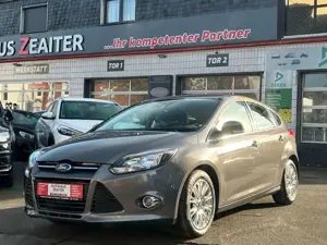 Ford Focus Lim. *Titanium* Bild 2