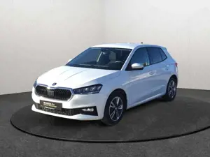 Skoda Fabia 1.0TSI Ambition LED Navi SHZ PDC Vorber. AHK