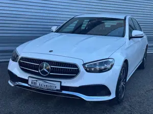 Mercedes-Benz E 220 d Limousine NAVI LED AHK  PARKLENK ***