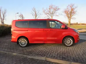 Ford Tourneo Custom 320 L1 Tourneo Titanium FWD Bild 3
