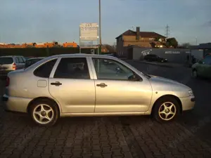 SEAT Cordoba Cordoba 1.9 TDI ( Espana dominante papiere ) Bild 2