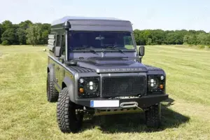 Land Rover Defender Defender 90 Station Wagon SE