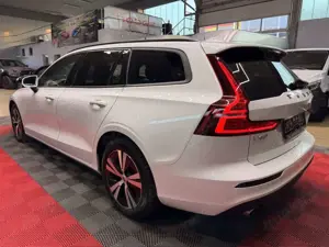 Volvo V60 Momentum Navi SHZ Kamera LED 17ZOLL Bild 5