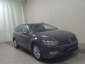 Volkswagen Passat Var. 2.0 TDI Business Navi LED Pano AHK Bild 3