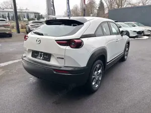 Mazda MX-30 35,5 kWh e-SKYACTIV EV 145 PS *6 Jahre Garantie* Bild 3