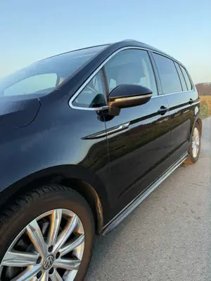 Volkswagen Touran Touran 1.4 TSI (BMT) DSG Highline/7-Sitzer/Pano/Navi