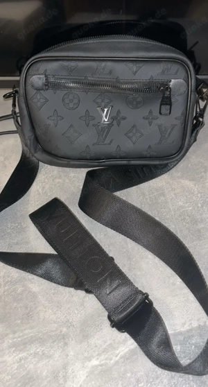 Louis Vuitton Umhängetasche neuwertig 