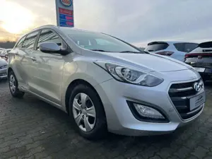 Hyundai i30 1.6 CRDi Trend*NAVI*R-CAM*AUT*KLIMA*EURO6* Bild 1